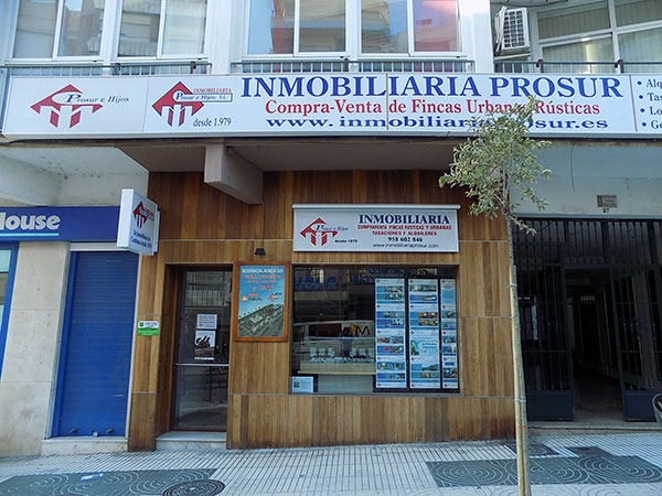 Inmobiliaria Prosur en Motril, Granada. Tu pisos en venta en Motril y en toda la Costa Tropical, Málaga y Almería... Díganos que Busca en playa  Motril y en toda la Costa Tropical, Málaga y Almería.